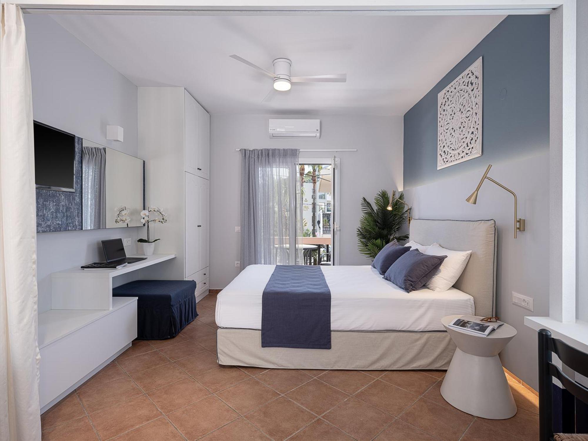 Elena Seafront Luxury Apartments Almyrida  Exterior photo