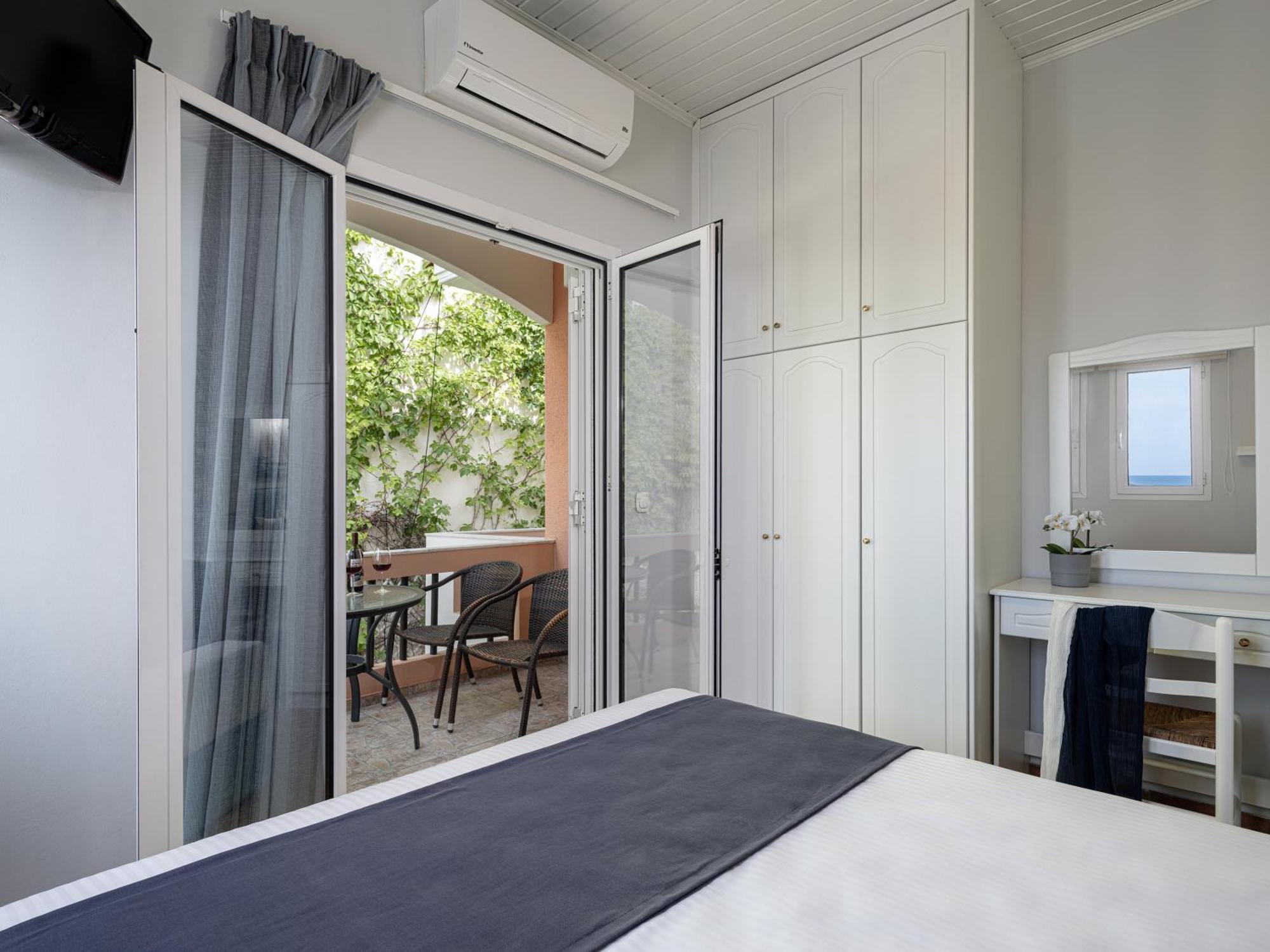 Elena Seafront Luxury Apartments Almyrida  Exterior photo